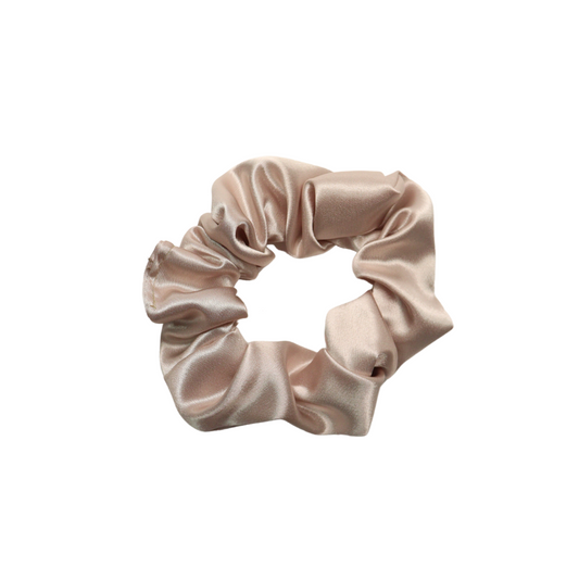 Élastique de type scrunchie, chouchou dorée de face en satin