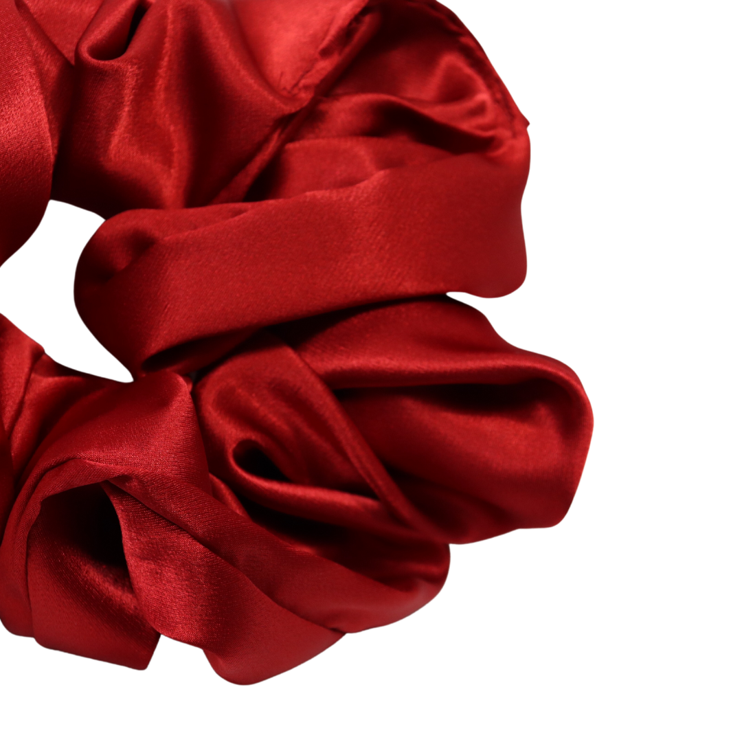 Élastique de type scrunchie, chouchou rouge en satin