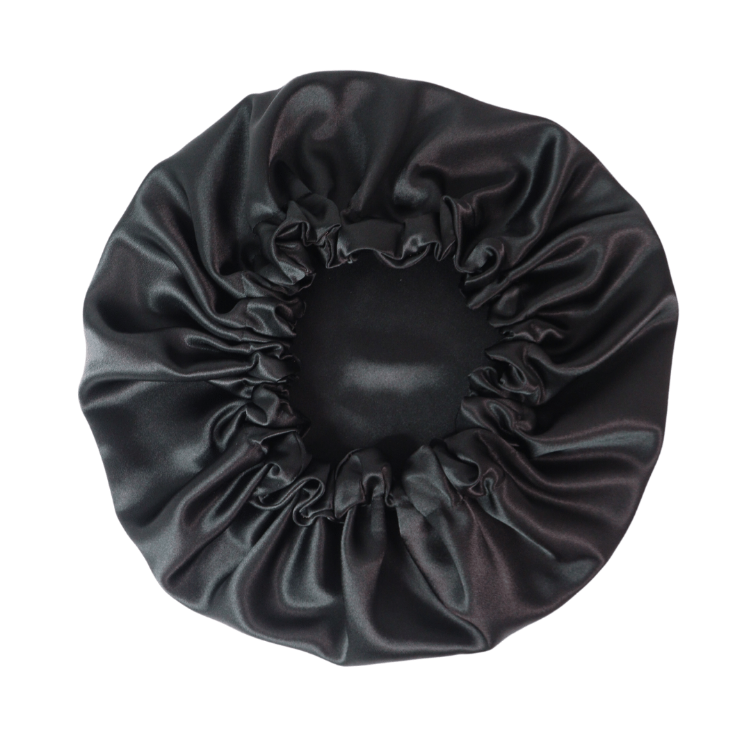 Bonnet de nuit en satin noir